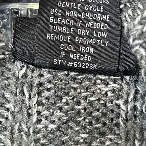 It's Our Time Sweater Womens Medium Gray Hooded Cable Knit Cardigan Button Front - Picture 6 of 12